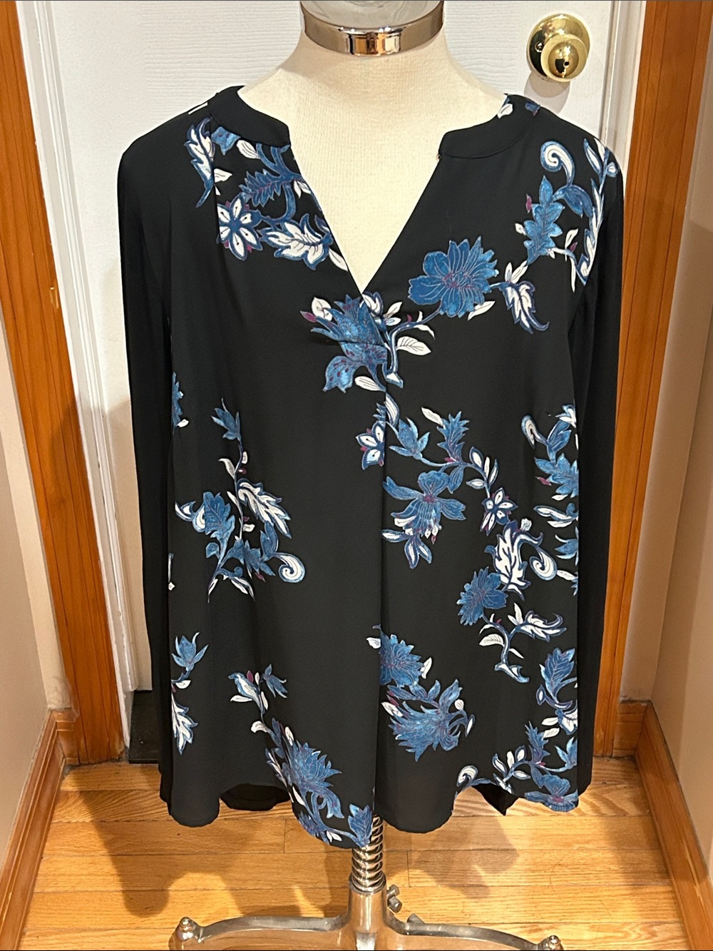 Lane Bryant Black V-Neck Tunic with Blue Floral Print
